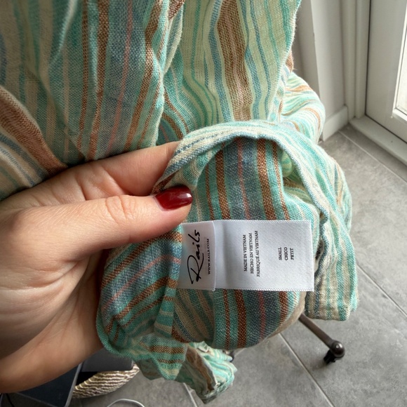 Rails Brielle Blouse in Seaview Stripe Size Small - Picture 6 of 8